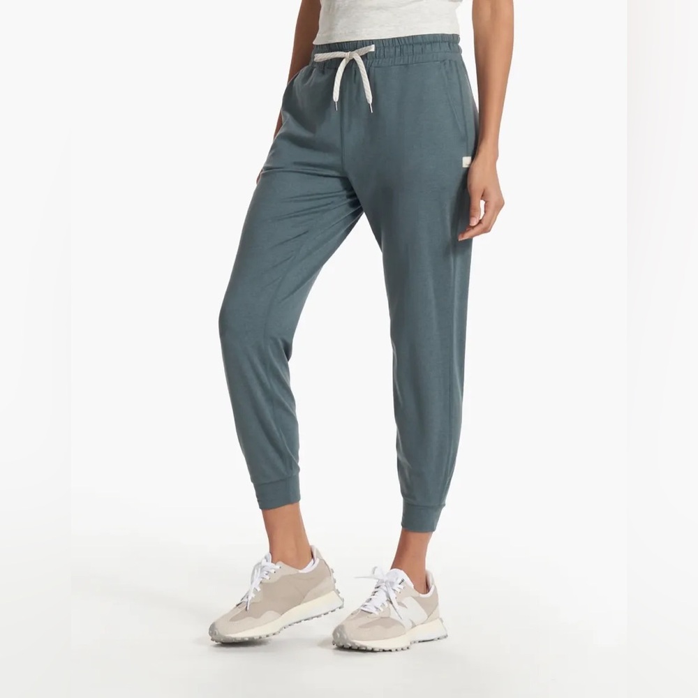 VUORI WOMEN'S PERFORMACE JOGGER Lake Heather S - Picture 2 of 5